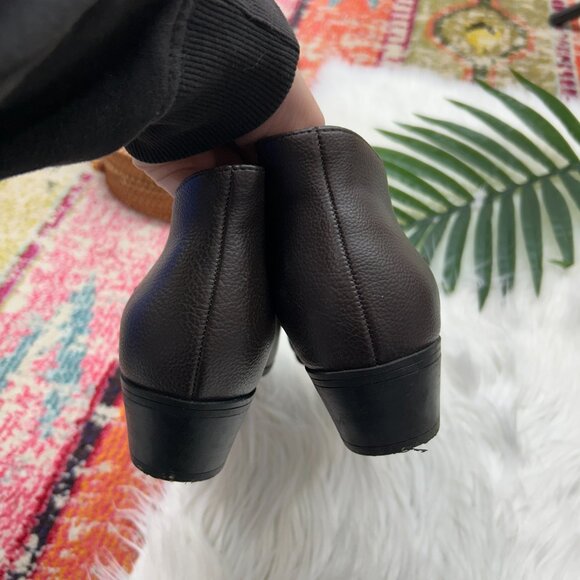 Aerosoles Neutral Dark Brown Leather Ankle Boots Booties 9 - Picture 6 of 9
